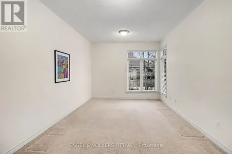 257 Bulrush Crescent Ottawa ON K1T 0E5