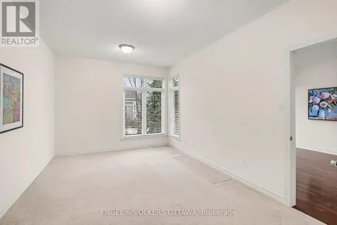 257 Bulrush Crescent Ottawa ON K1T 0E5