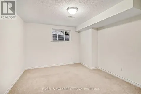 257 Bulrush Crescent Ottawa ON K1T 0E5