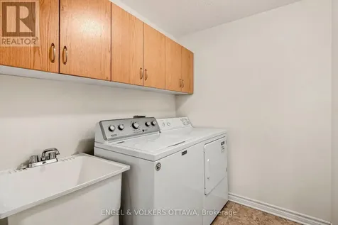 257 Bulrush Crescent Ottawa ON K1T 0E5