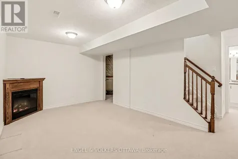 257 Bulrush Crescent Ottawa ON K1T 0E5