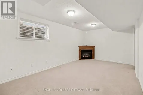 257 Bulrush Crescent Ottawa ON K1T 0E5