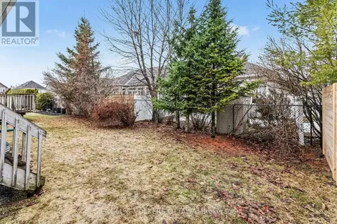 257 Bulrush Crescent Ottawa ON K1T 0E5