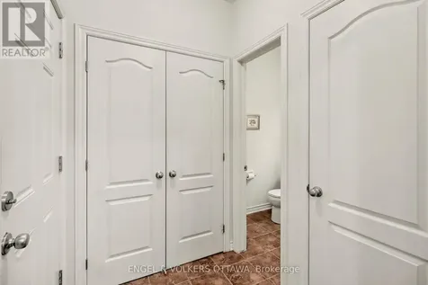 257 Bulrush Crescent Ottawa ON K1T 0E5