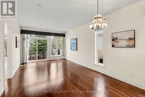 257 Bulrush Crescent Ottawa ON K1T 0E5