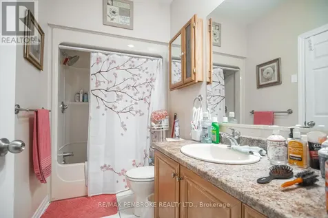 1692 Black Bay Road Petawawa ON K8H 2W8