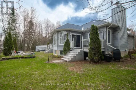 1692 Black Bay Road Petawawa ON K8H 2W8