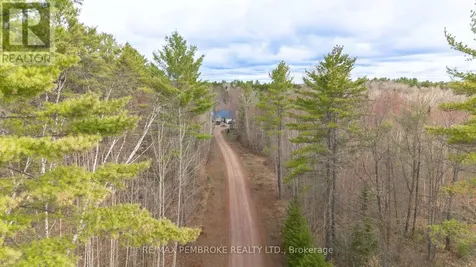 1692 Black Bay Road Petawawa ON K8H 2W8