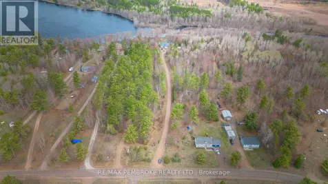1692 Black Bay Road Petawawa ON K8H 2W8