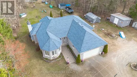 1692 Black Bay Road Petawawa ON K8H 2W8