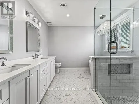 925 Lakewood Crescent Lakeshore ON N8L 1G6