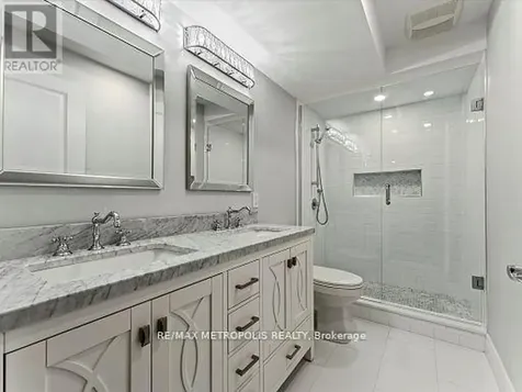 925 Lakewood Crescent Lakeshore ON N8L 1G6