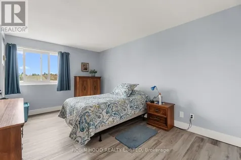 1599 Lassiter Terrace Ottawa ON K1J 8R6