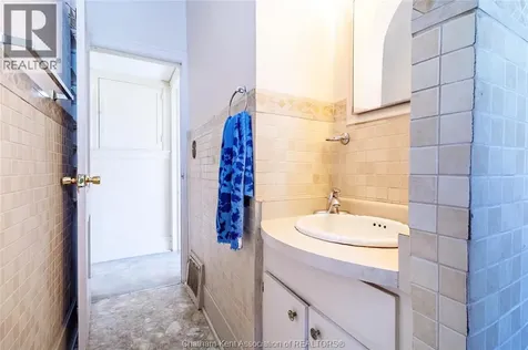 38 Barthe Street Chatham ON N7L 1T4