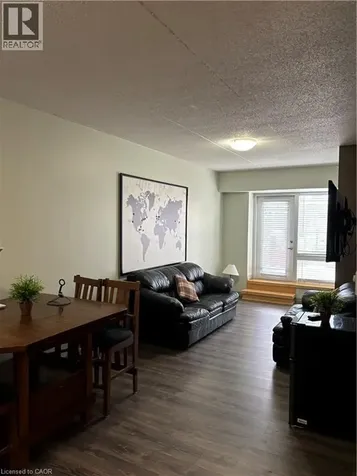 8 Hickory Street West Waterloo ON N2L 3H6