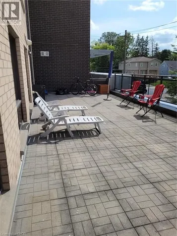 8 Hickory Street West Waterloo ON N2L 3H6