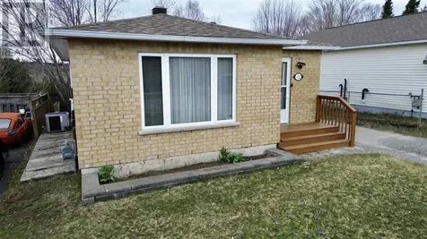 132 Taylor Boulevard Elliot Lake ON P5A 3K8