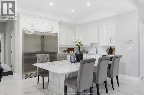 1094 Roseland Drive South Windsor ON N9G 1T8