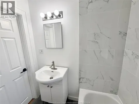 837 Louis Avenue Windsor ON N8A 1X4