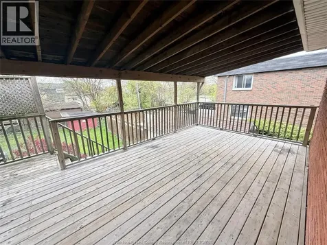 837 Louis Avenue Windsor ON N8A 1X4
