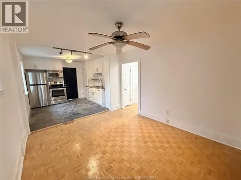 837 Louis Avenue Windsor ON N8A 1X4