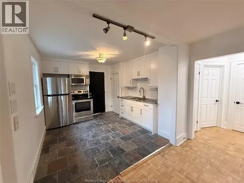 837 Louis Avenue Windsor ON N8A 1X4
