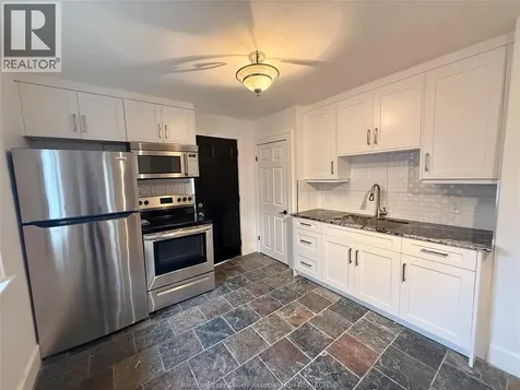 837 Louis Avenue Windsor ON N8A 1X4