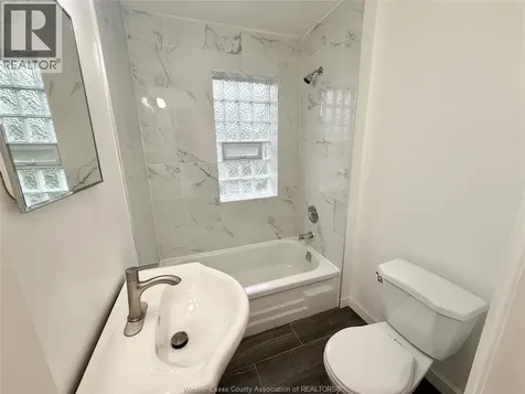 837 Louis Avenue Windsor ON N8A 1X4