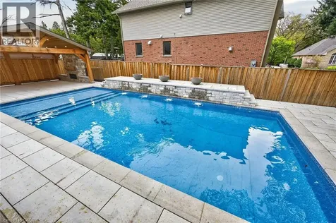 775 King Road Burlington ON L7T 3K7