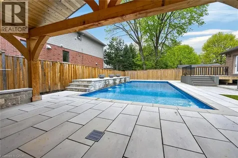 775 King Road Burlington ON L7T 3K7