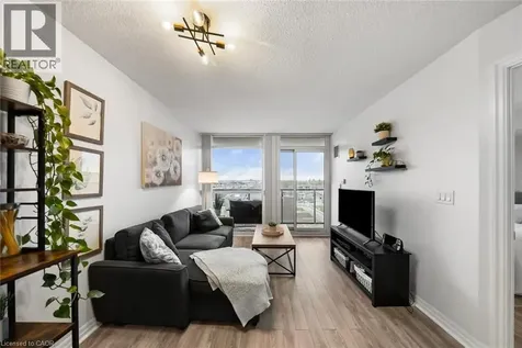 1940 Ironstone Drive Burlington ON L7L 0E4