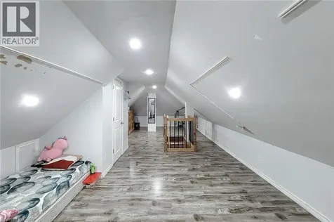 463 Wellington Street North Hamilton ON L8L 5B4