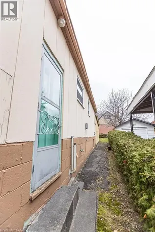 1 Snaresbrook Drive Toronto ON M9W 2N5