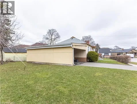 1 Snaresbrook Drive Toronto ON M9W 2N5