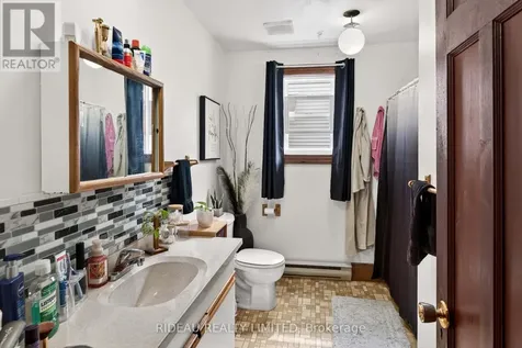 24 Rideau Street Westport ON K0G 1X0