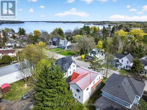 24 Rideau Street Westport ON K0G 1X0