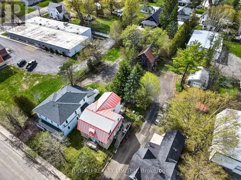 24 Rideau Street Westport ON K0G 1X0