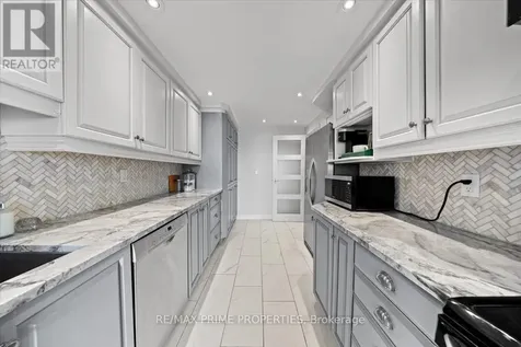 505 St Laurent Boulevard Ottawa ON K1K 3X4