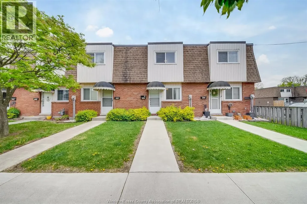 5486 Lassaline Windsor ON N8T 1B1