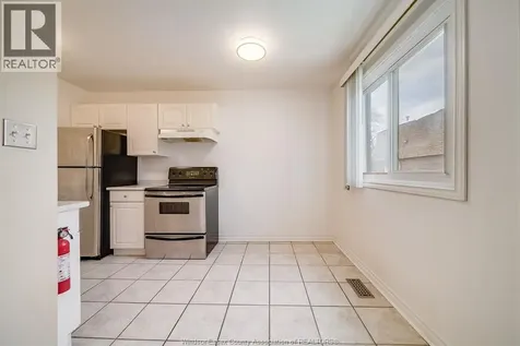5486 Lassaline Windsor ON N8T 1B1