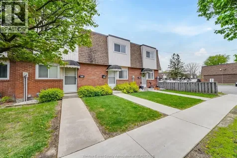 5486 Lassaline Windsor ON N8T 1B1