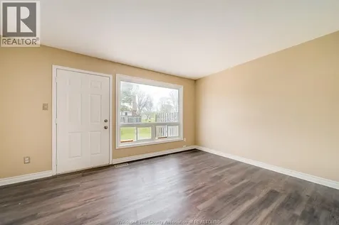 5486 Lassaline Windsor ON N8T 1B1