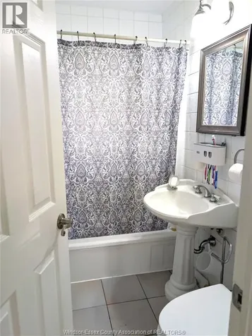 3456 Everts Avenue Windsor ON N9E 2W1