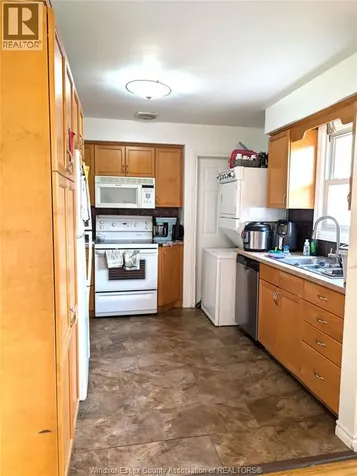 3456 Everts Avenue Windsor ON N9E 2W1