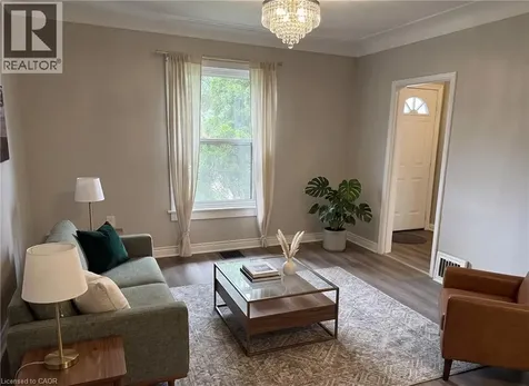 24 East 25th Street Hamilton ON L8V 3A1