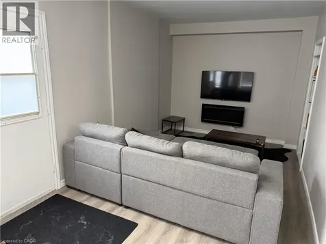24 East 25th Street Hamilton ON L8V 3A1