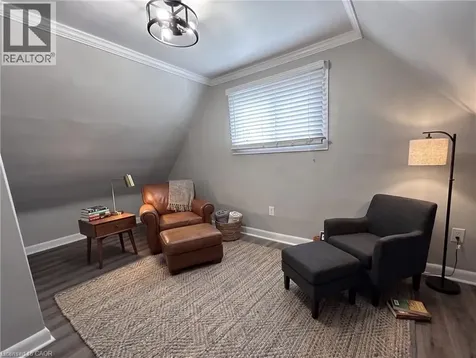 24 East 25th Street Hamilton ON L8V 3A1