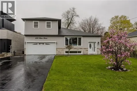 283 Vilma Drive Oakville ON L6L 3J9