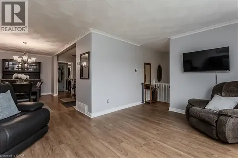 283 Vilma Drive Oakville ON L6L 3J9