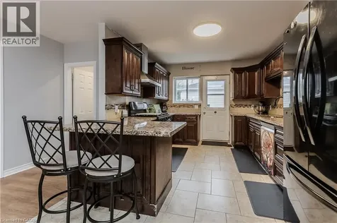 283 Vilma Drive Oakville ON L6L 3J9
